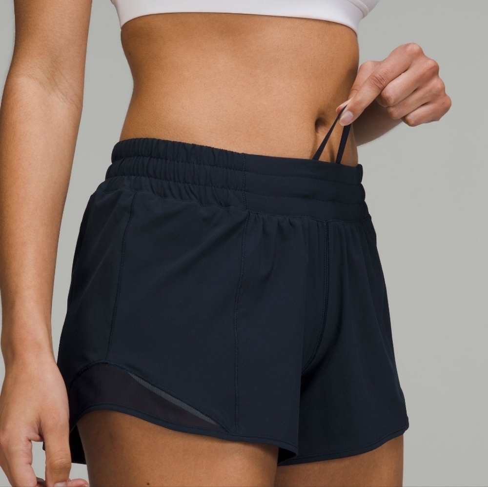 Lululemon Hotty Hot LR 4" Lined Shorts